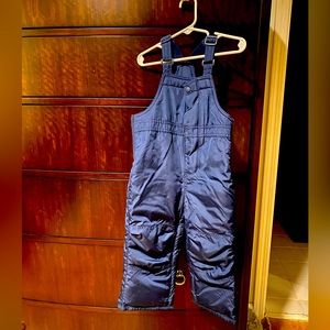 Gap navy toddler size 2 snow bibs/ pants (snowsuit)❄️